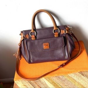 Dooney Bourke Designer Bag. (Authentic) Medium